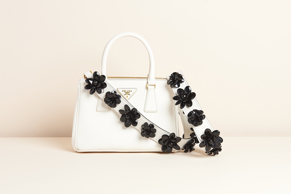 Prada-Galleria-Calf-Plex-Flower-1_HK8500strap