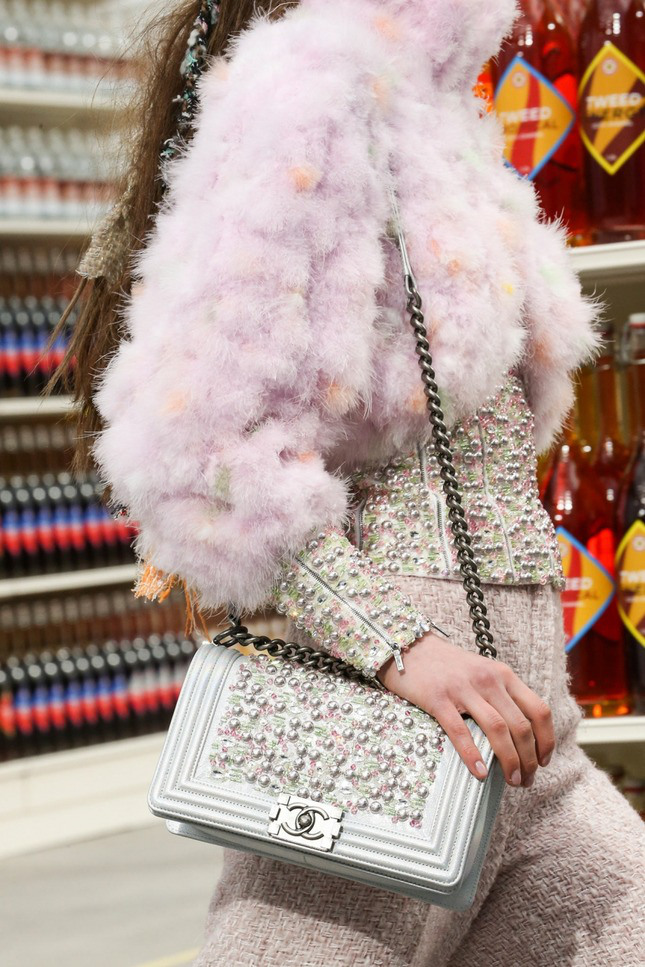 27 pink-pearl-chanel-crossbody-bag