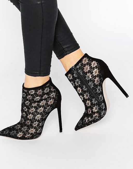6237515-1-blacklace